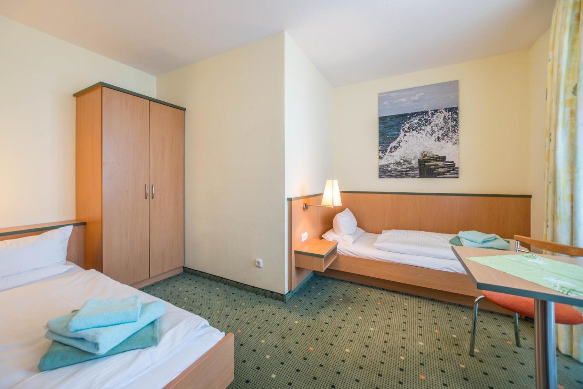 Am Weststrand Aparthotel Kuehlungsborn Exterior photo