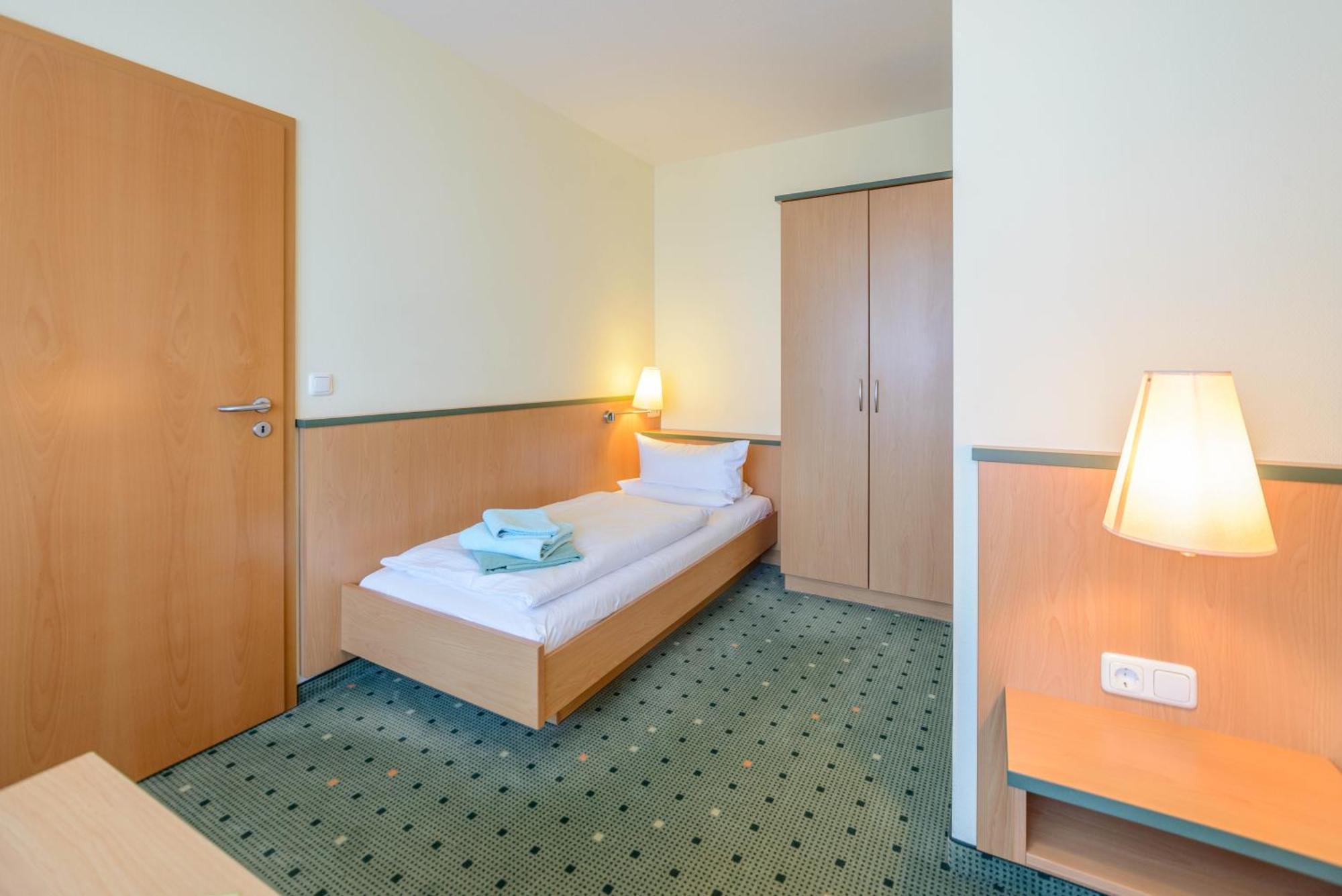 Am Weststrand Aparthotel Kuehlungsborn Exterior photo