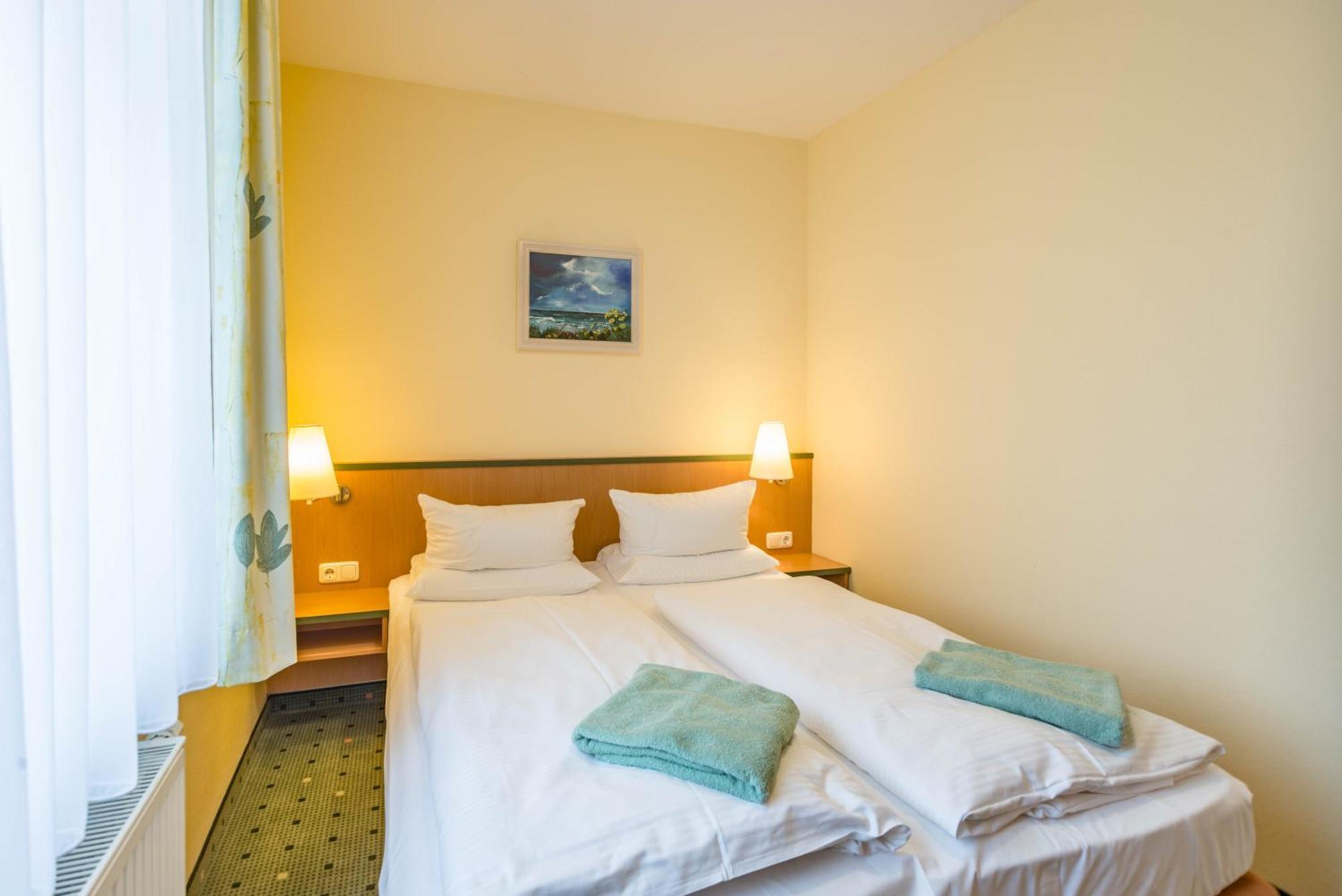 Am Weststrand Aparthotel Kuehlungsborn Exterior photo