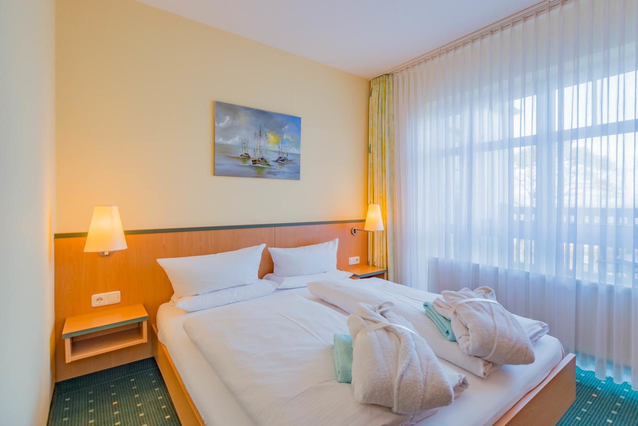 Am Weststrand Aparthotel Kuehlungsborn Exterior photo