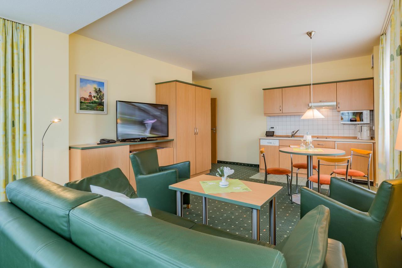 Am Weststrand Aparthotel Kuehlungsborn Exterior photo